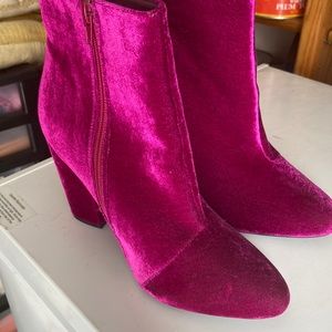 Fun Hot pink heels